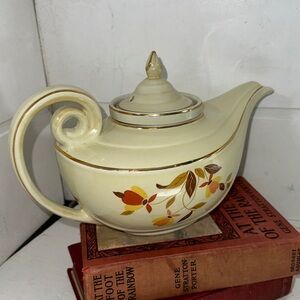 Hall vintage “Jewel Tea” “Autumn Leaf”Aladdin style tea pot